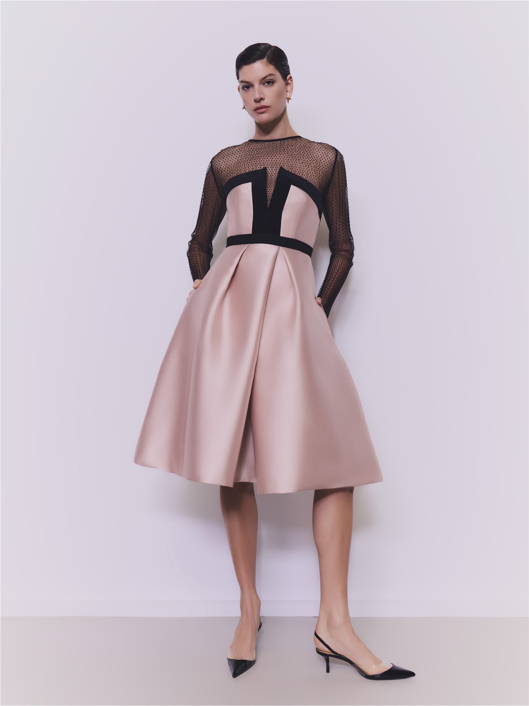 Front short dress with round neckline, long sleeves in mikado AIHOMA.