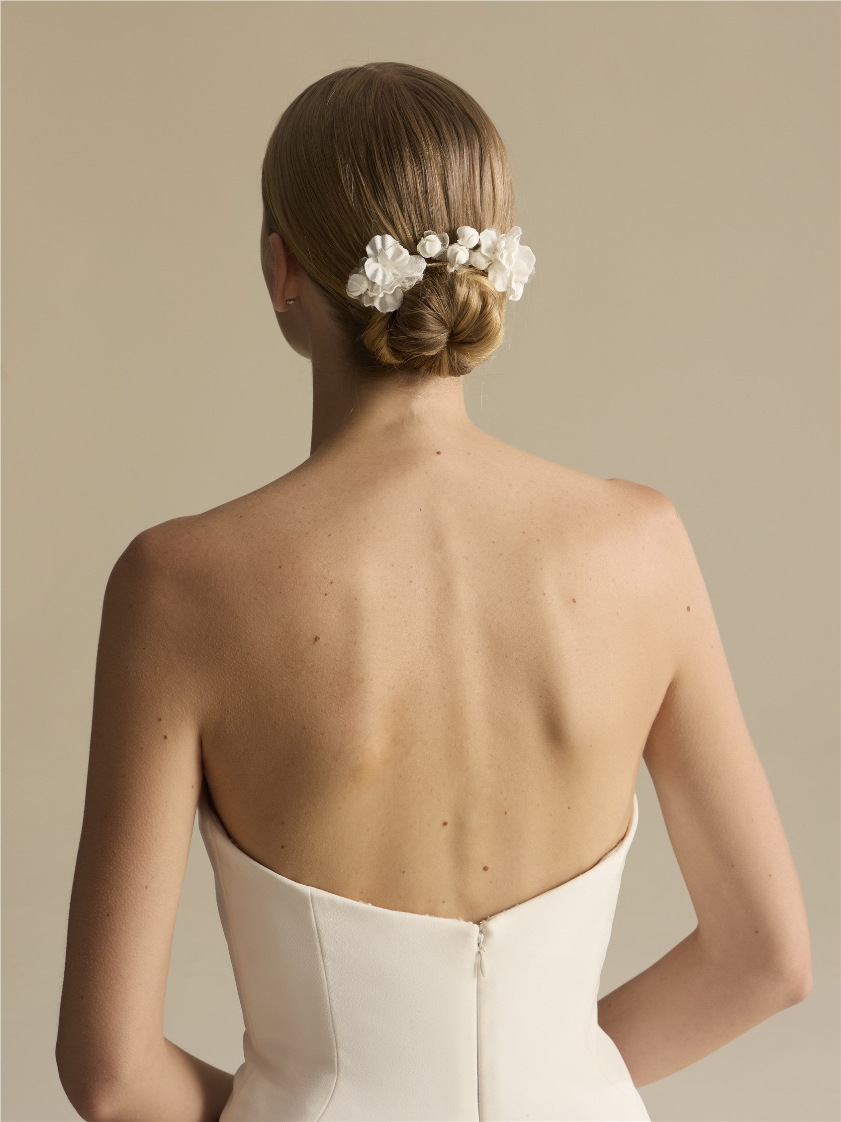 Parte frontal toucado em organza HD-LA72.