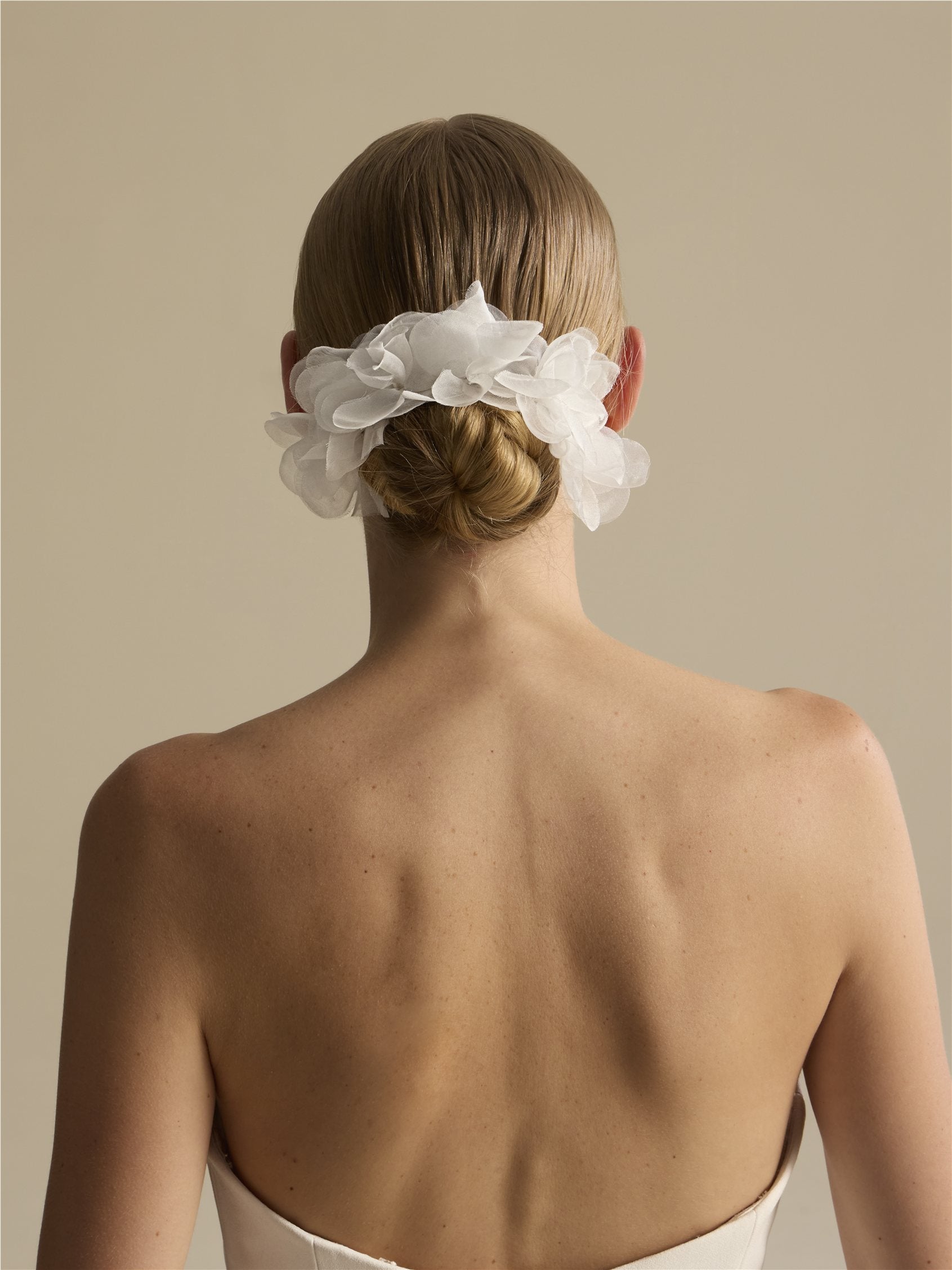 Parte frontal toucado em organza HD-LA74.