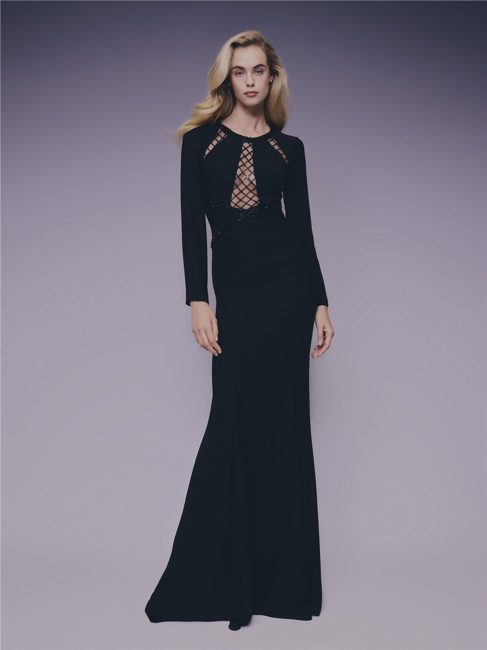 Front mermaid dress with round neckline, long sleeves in crepe URODIA.