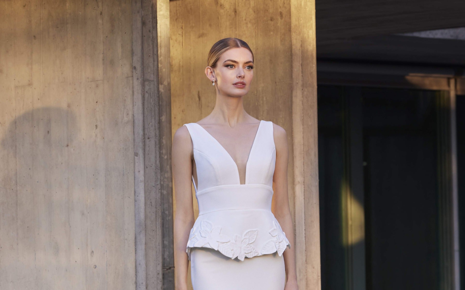 ¿Qué vestido de novia llevar para una boda pequeña?