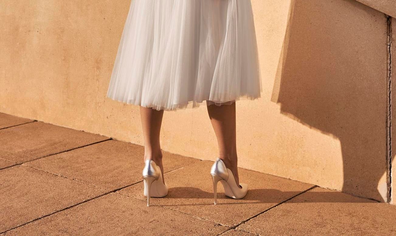 Νυφικά παπούτσια με σχέδιο γόβας με τακούνι στιλέτο