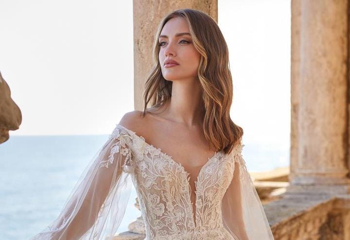 &Phi;&upsilon;&sigma;&iota;&kappa;ό &nu;&upsilon;&phi;&iota;&kappa;ό &mu;&alpha;&kappa;&iota;&gamma;&iota;ά&zeta; &sigma;&epsilon; &alpha;&pi;&alpha;&lambda;&omicron;ύ&sigmaf; &tau;ό&nu;&omicron;&upsilon;&sigmaf;