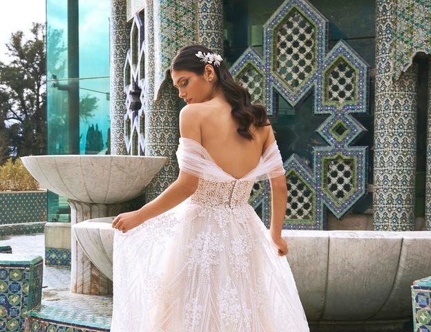 &Nu;&upsilon;&phi;&iota;&kappa;ό &chi;&tau;&epsilon;&nu;ί&sigma;&mu;&alpha;&tau;&alpha; &mu;&epsilon; &mu;&alpha;&lambda;&lambda;&iota;ά &mu;&iota;&sigma;ά &pi;ά&nu;&omega; &mu;&iota;&sigma;ά &kappa;ά&tau;&omega;